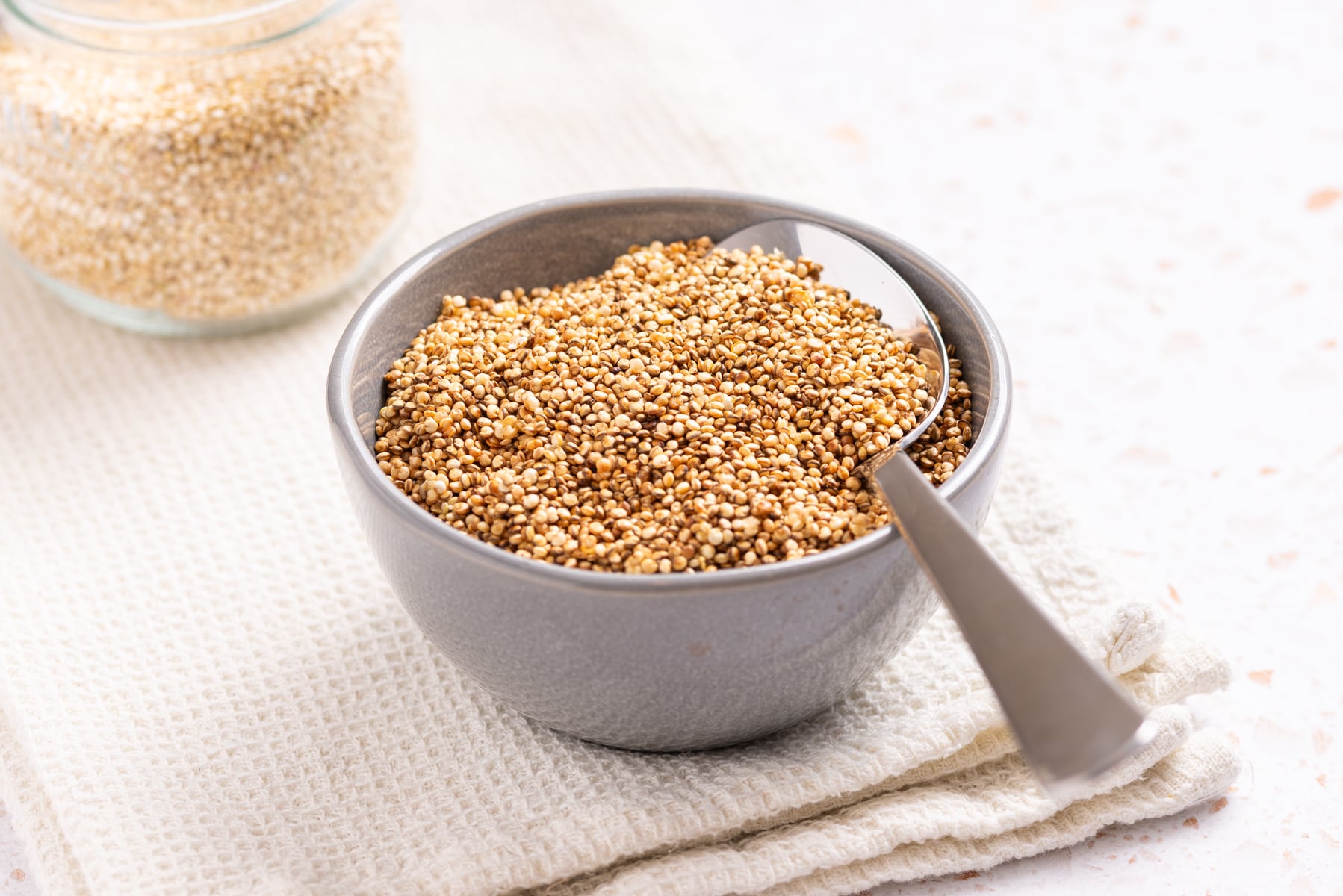 Puffed Quinoa: The Versatile Crunch for Snacks & Meals